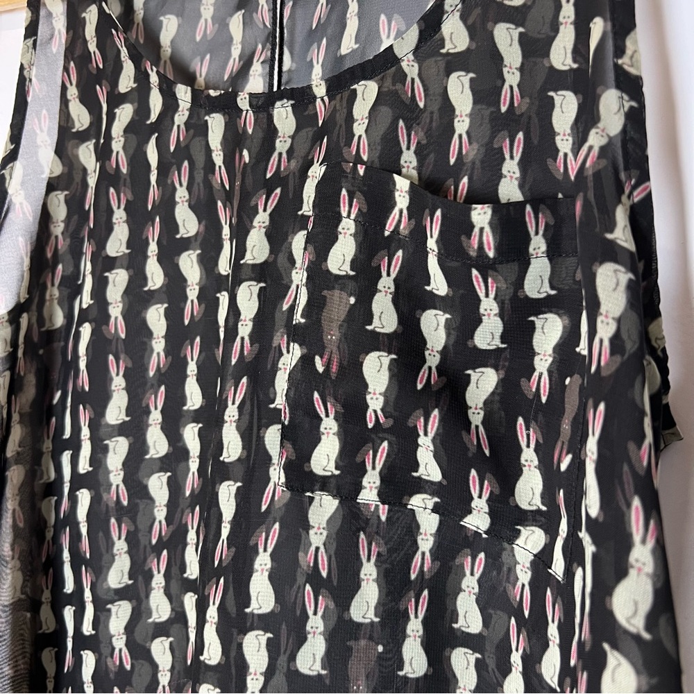 [FARM Rio] Stylish Black and Cream Bunny Women's Top - Picture 2 of 9